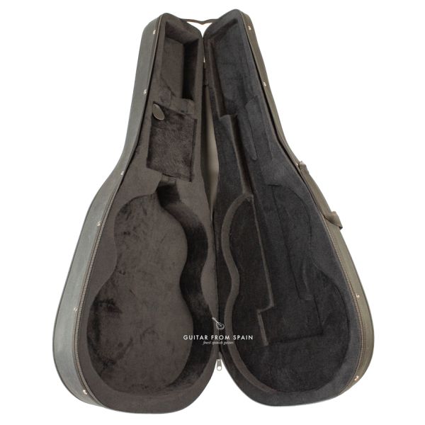 Estuche de guitarra clásica...