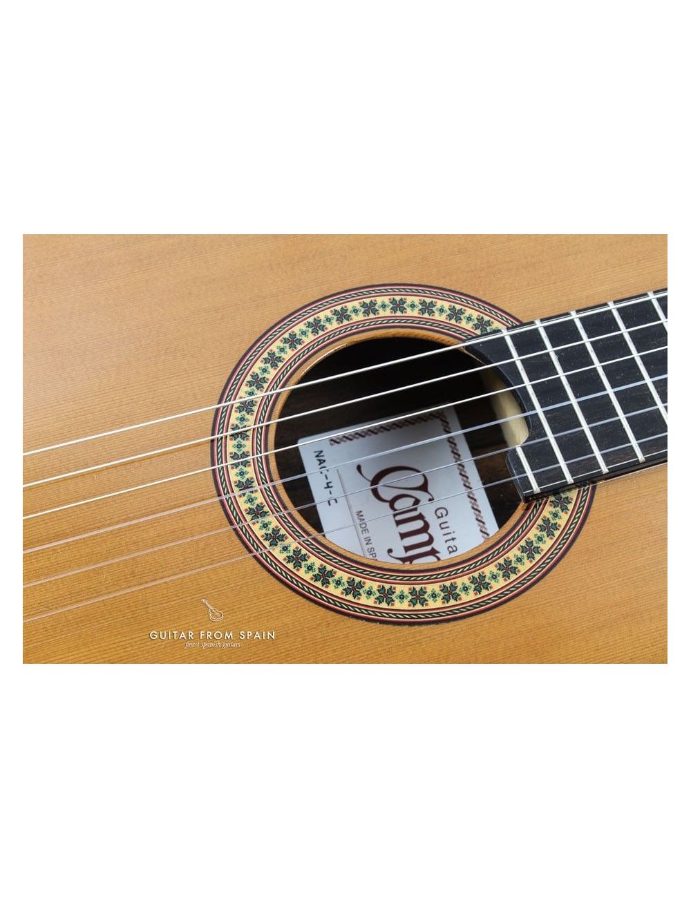 Guitares Acoustiques & Electro-Acoustiques – Thomann France