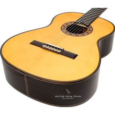 Ramirez TIEMPO Classical Guitar TIEMPO Premium Classical