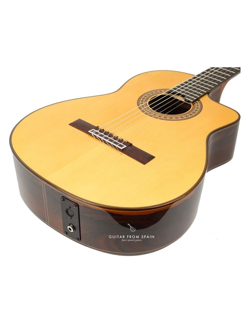 Guitares et basses » Guitares acoustiques » Guitares classiques à cordes en  nylon » Stagg